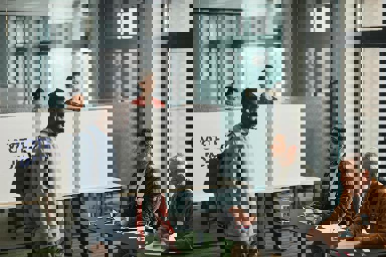 Debate público por la reducción de horarios en oficinas gubernamentales